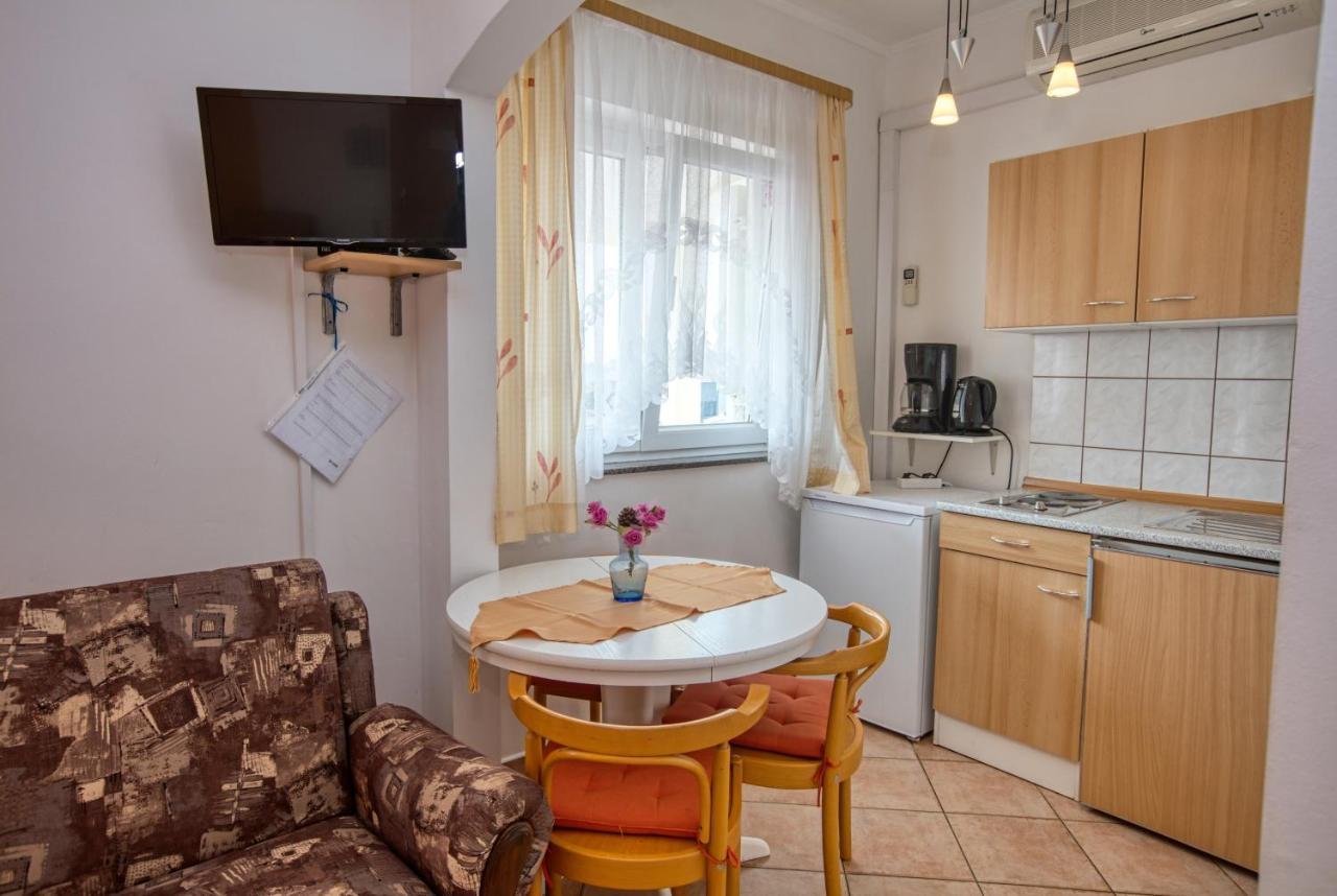 Apartments With A Parking Space Vodice - 6178 Extérieur photo